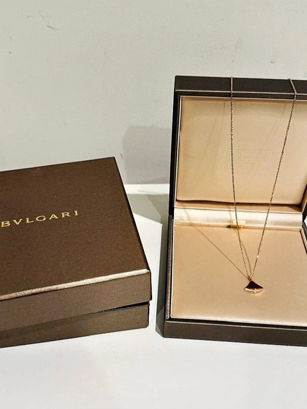 Bvlgari Divas' Dream Pendant Necklace Red Pendant Necklace brand new with everyt